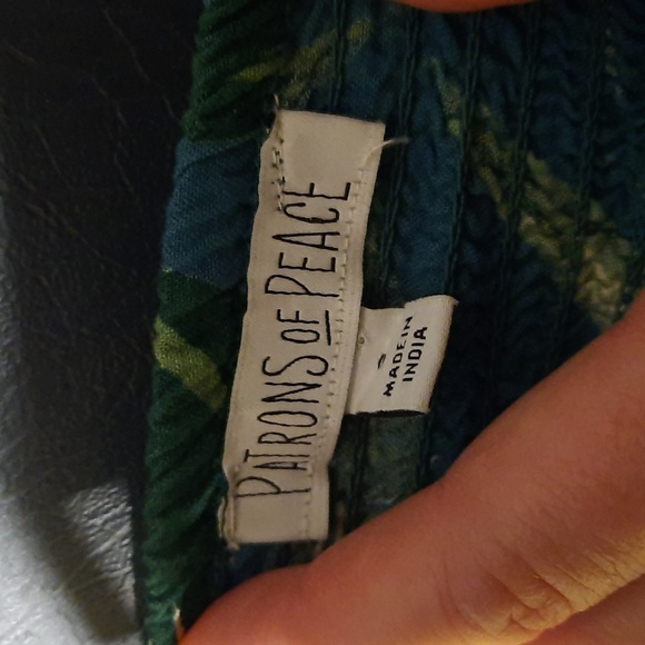 Patrons of Peace green tropical stretchy summer halter top, size small - Picture 6 of 7